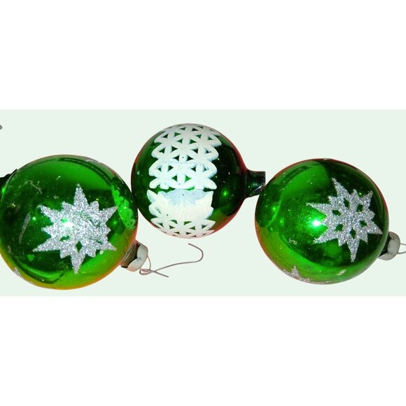 Set Of 7 Vintage Green Christmas Ornaments Silver Glitter Snowflake Swirl Design - Picture 4 of 7